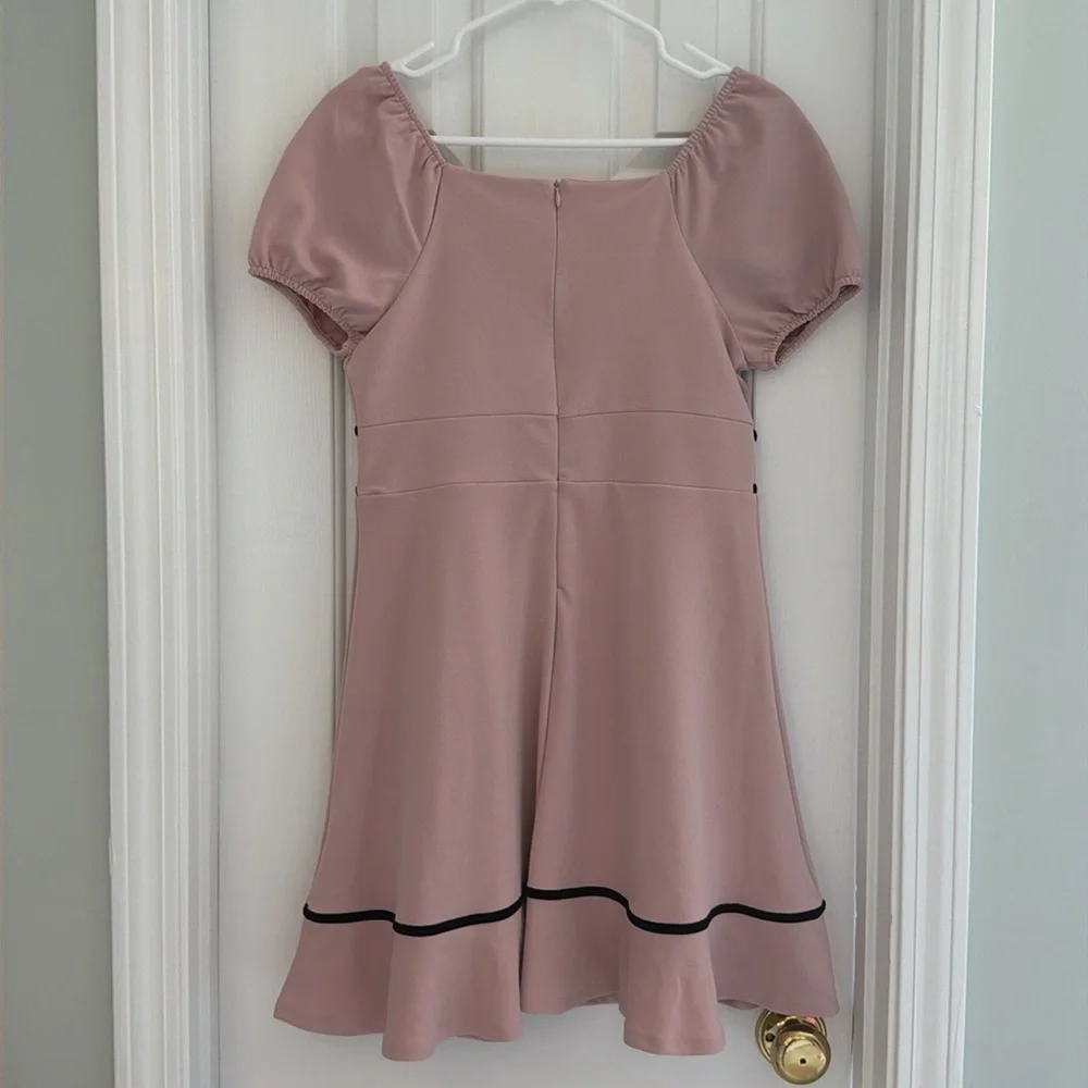 NWT girls Dillards in Girl blush pink dress. Black bows. Size 16